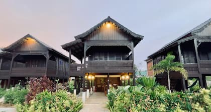 Landmark Cenang - A Beautiful Traditional Malaysian Chalet