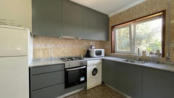 Macchina per tè/caffè, frigorifero, microonde, forno