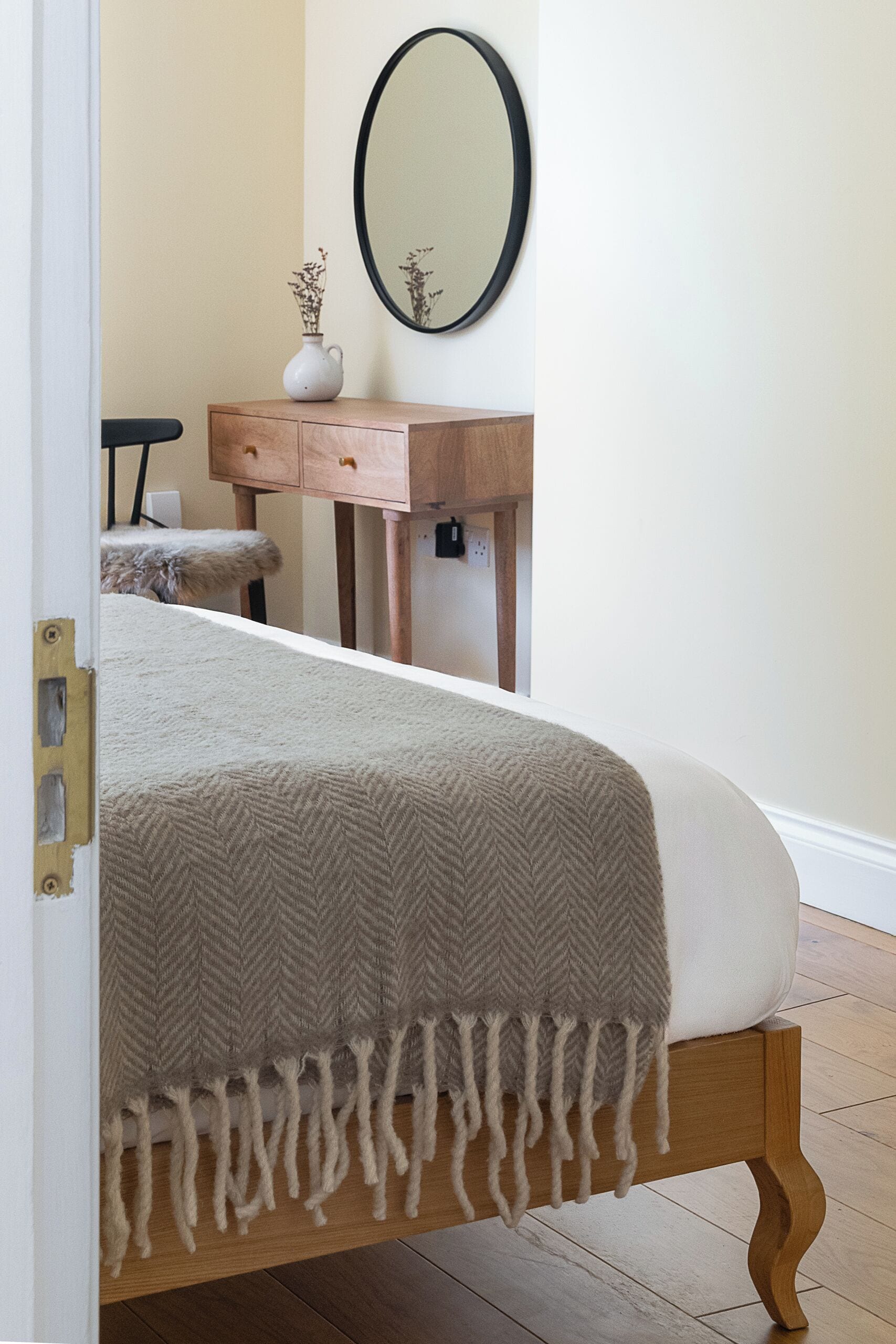 Standard Apartment | Iron/ironing board, WiFi (free)