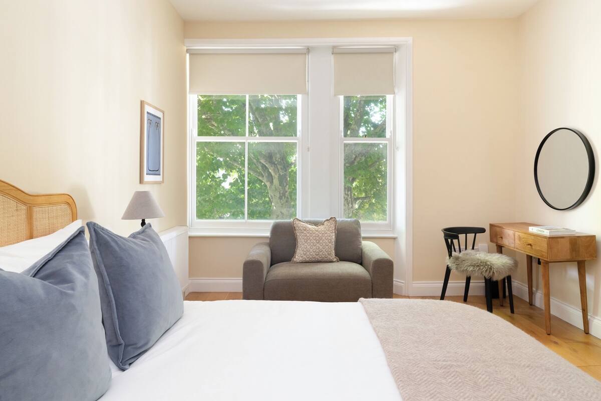 Superior Apartment | Iron/ironing board, free WiFi