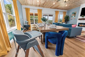 Dining - NEW Near SilverDollarCity|Sauna+HotTub+Bunk Slide (Branson)