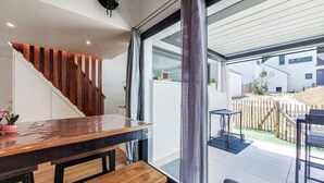 Dining - 2 bedroom awesome home in Meschers-sur-Gironde (Meschers-sur-Gironde)