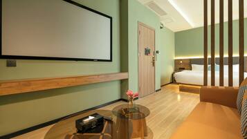 Premium bedding, down comforters, desk, laptop workspace