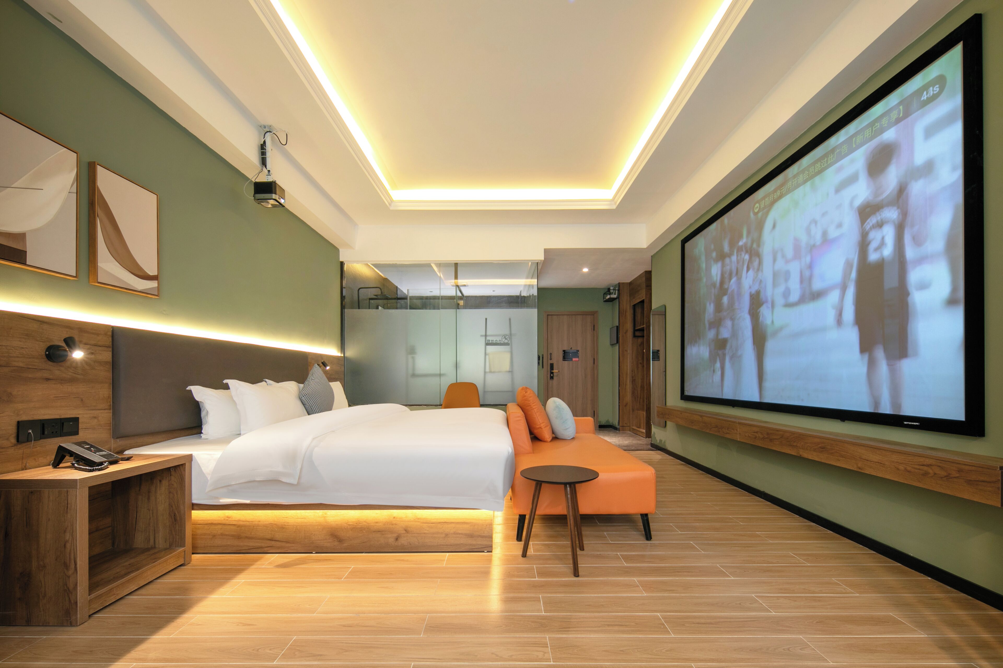 Signature Double Room, 1 King Bed, City View | Desk, laptop workspace, blackout curtains, soundproofing