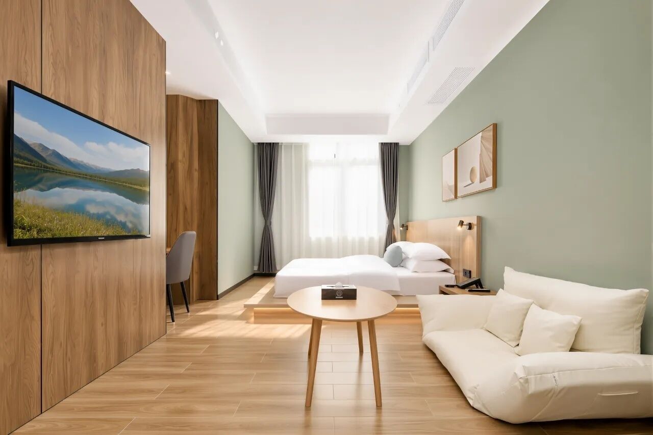 Japanese-style Double Room, City View | Desk, laptop workspace, blackout drapes, soundproofing