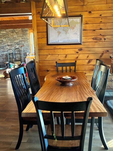 Secluded 3 Bedroom Cabin on 100 Acres