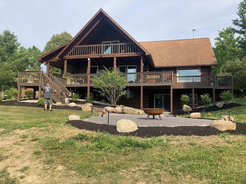 Secluded 3 Bedroom Cabin on 100 Acres