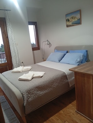 Room - Olympian sunrise balcon/two-story,cosy apartment in Litochoro (Litochoro)