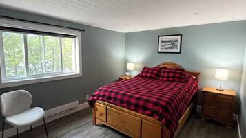 3 bedrooms, WiFi (free), bed sheets