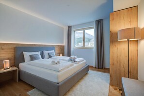 Room - Modern Alpine Stay In San Bernardino | Ski, Hiking & Nature - Castanea 001, San Bernardino, Switzerland (San Bernardino)
