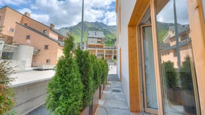 Property grounds - Residenza Larix 002 Modern Alpine Stay In San Bernardino | Ski, Hiking & Nature, San Bernardino, Switzerland (San Bernardino)