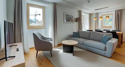 Residenza Montana 302 Modern Alpine Stay in San Bernardino | Ski, Hiking & Nature, San Bernardino, Switzerland