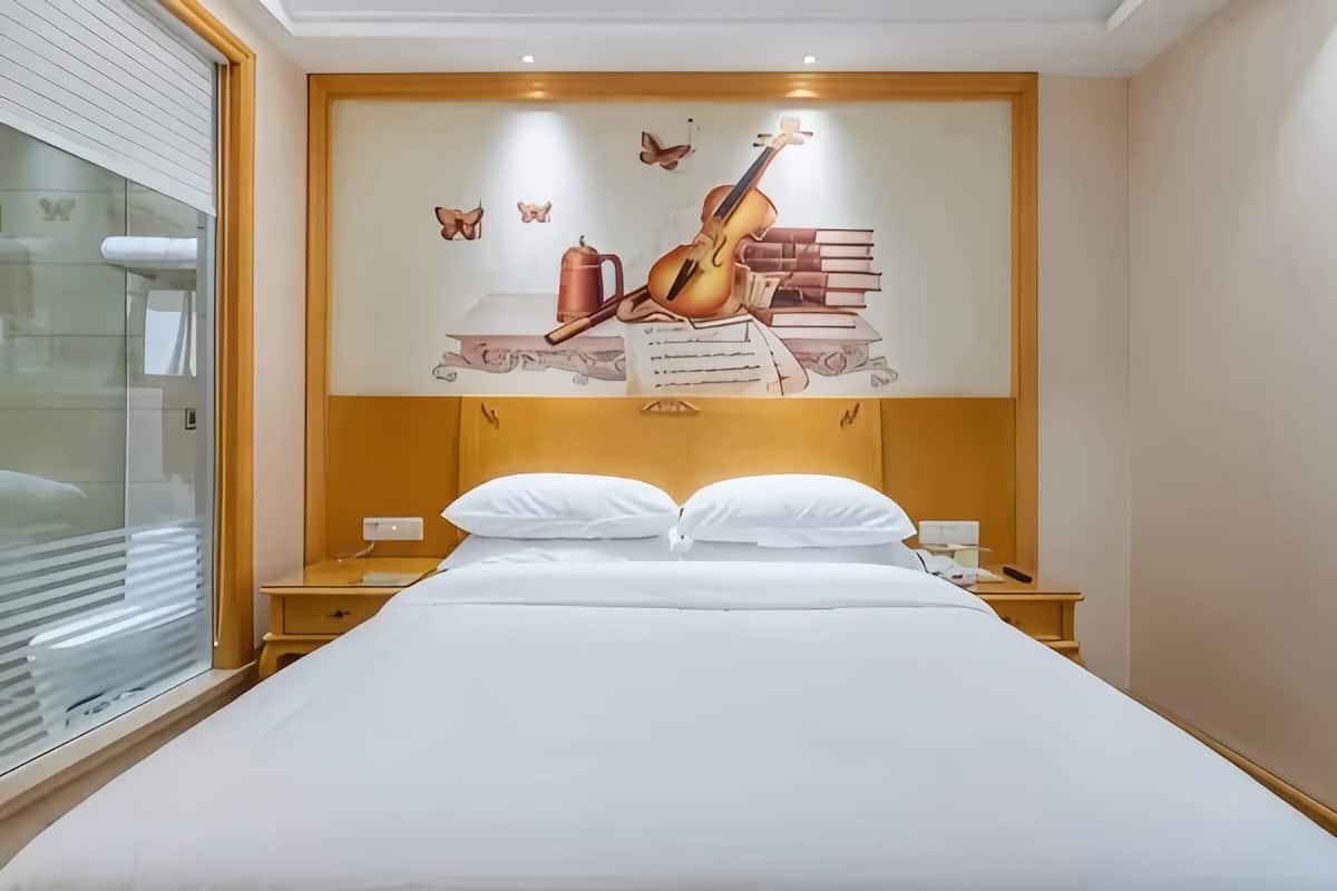 Standard Double Room, No Windows | Peralatan tempat tidur premium, gebar bulu kapas, katil Select Comfort