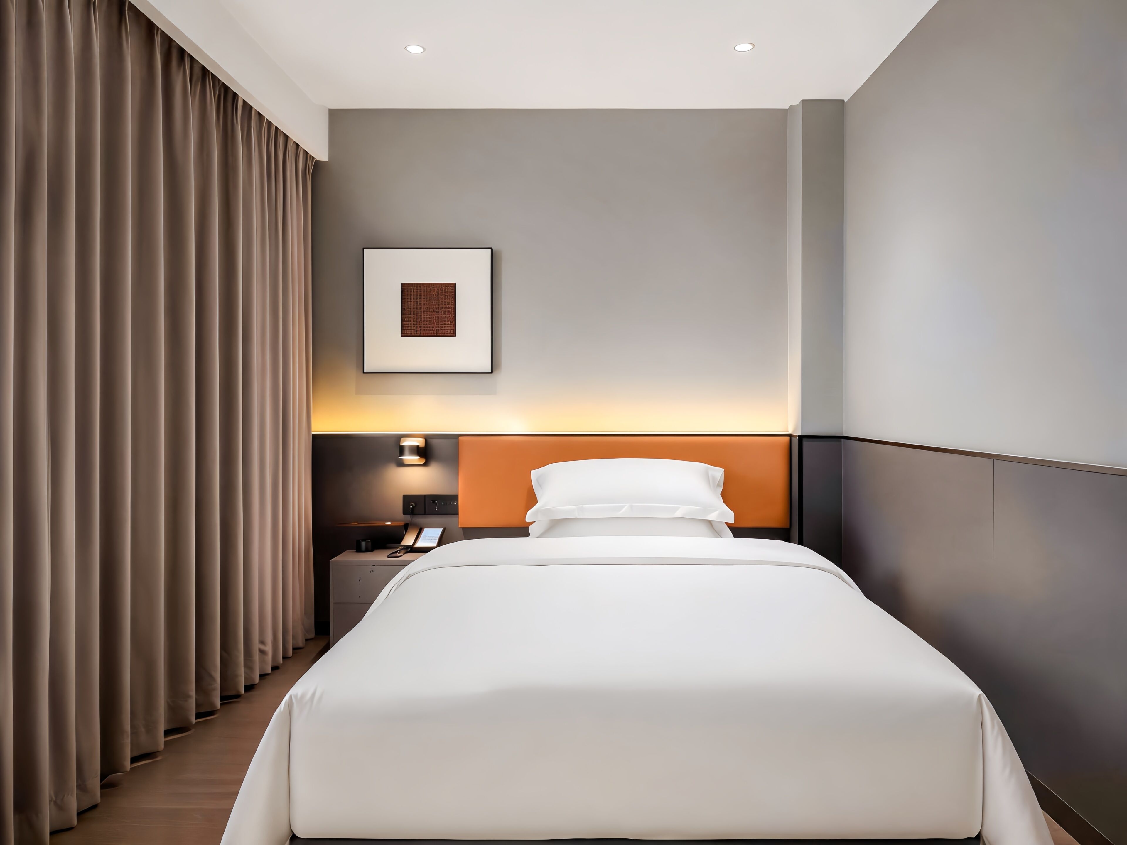 Habitación estándar doble, sin ventanas | Ropa de cama de alta calidad, edredones de plumas, cortinas opacas