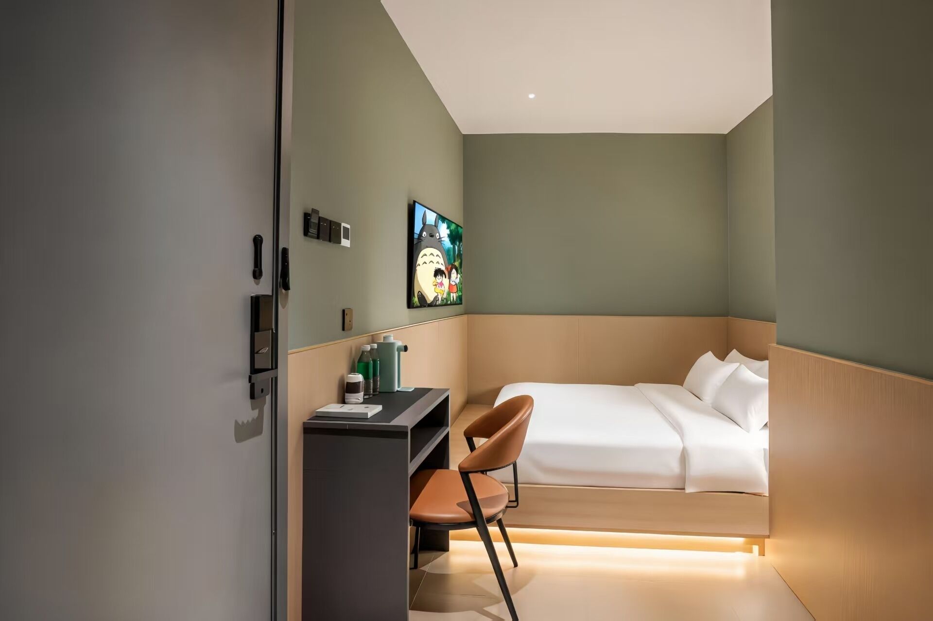 Kamar Double bergaya Jepang, Futon Jepang, tanpa jendela | Seprai premium, selimut bulu angsa, tirai kedap cahaya, dan kedap suara