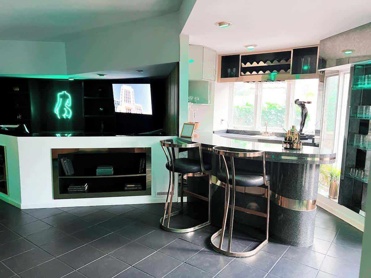 Bar (in der Unterkunft)