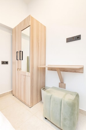 Kamar Double Deluks, balkon, pemandangan kebun | Interior