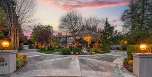 Exterior - Valhalla-A-Tropical-Escape (Granite Bay)