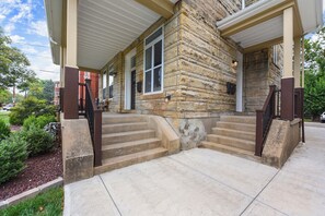 Exterior - 3BR Pittsburgh Home Near Universities & Hospitals, Sleeps 7 (Pittsburgh)