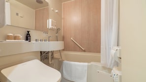 Ensemble douche/baignoire, articles de toilette gratuits, sèche-cheveux