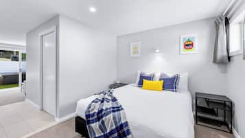 Starlight Spa Suite | Espaço de trabalho para notebook, cortinas blackout