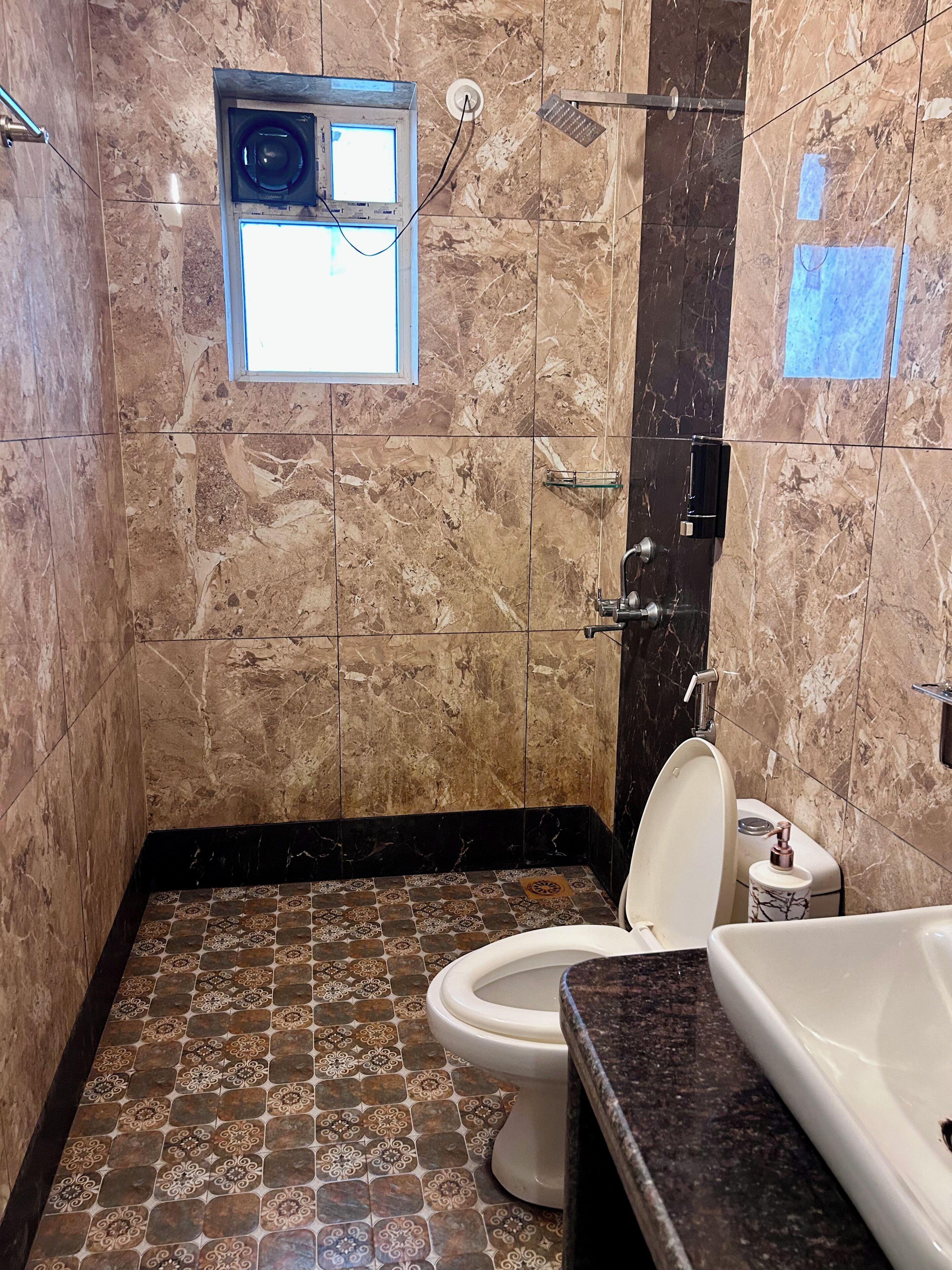 Superior Double Room | Bathroom | Shower, towels, soap, toilet paper