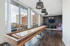 Games room - Luxury Apt: Rooftop, Golf Sim, Pool, Downtown (Louisville)