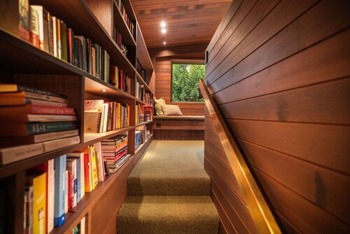 Ultimate Secluded Hideaway - Pekepeke Luxury Farm Cabin