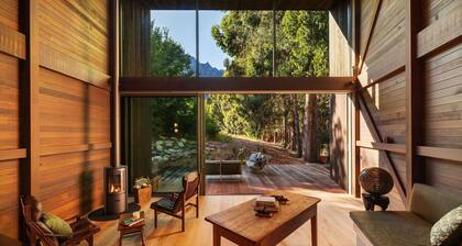 Ultimate Secluded Hideaway - Pekepeke Luxury Farm Cabin