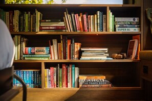 Interior - Ultimate Secluded Hideaway - Pekepeke Luxury Farm Cabin (Queenstown)