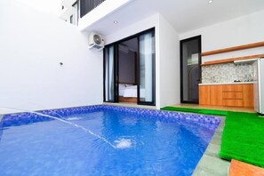 6 indoor pools - Cozzy Villa Ree (batu)