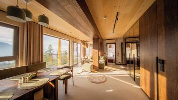 Luxury-Apartment, Klimaanlage, Bergblick | Speisen