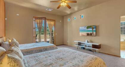 Luxury Desert Retreat w/ Pool, Hot Tub & Stunning Views - private 5+ acres