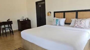 Club Room, Private Pool, Ocean View | WiFi (free)