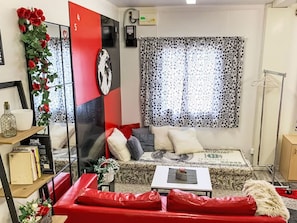 Desk, Internet - Red Nest by Interhome (Trebon)
