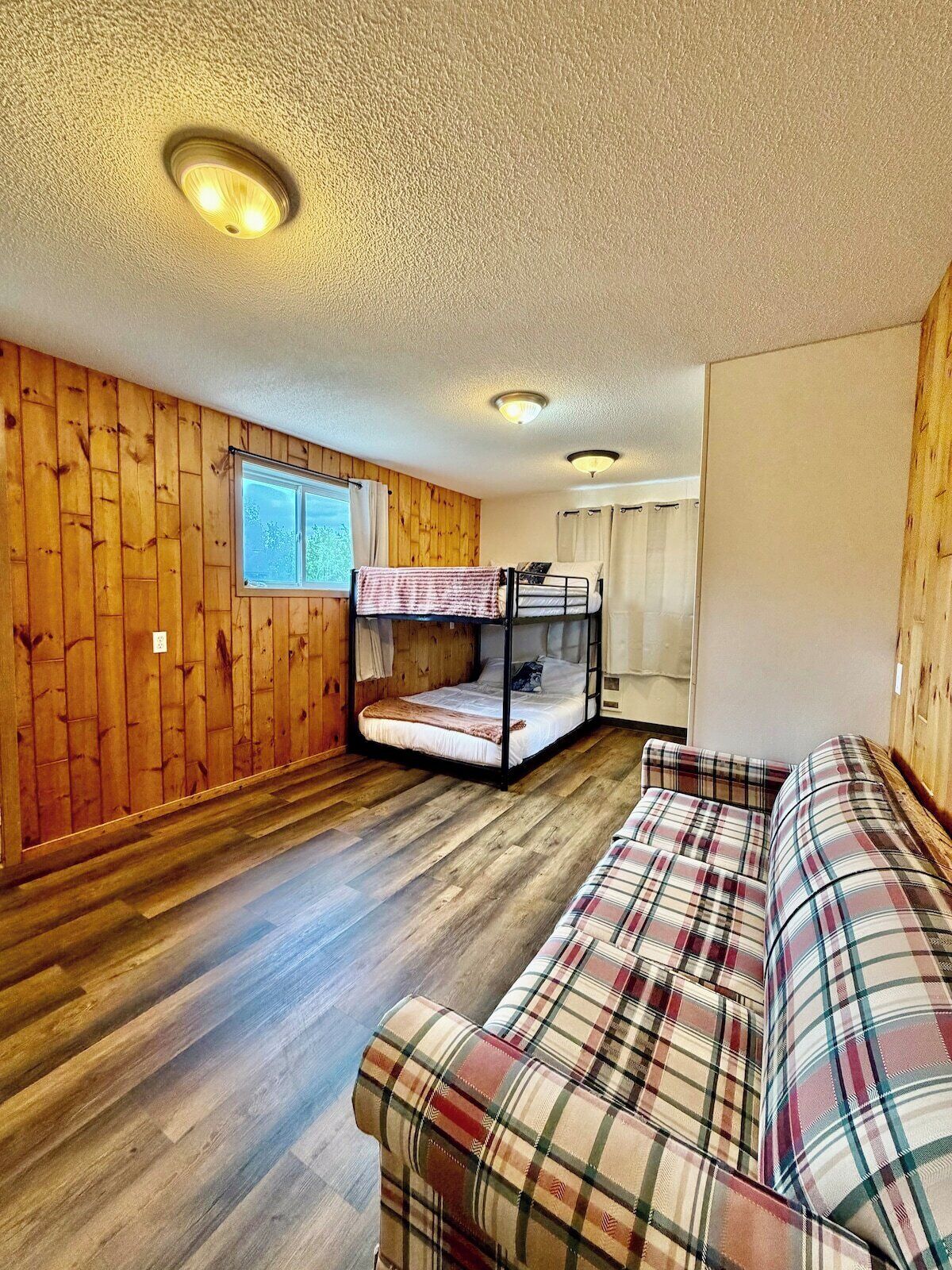 2 bedrooms, internet