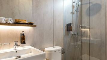 Cabin | Bathroom