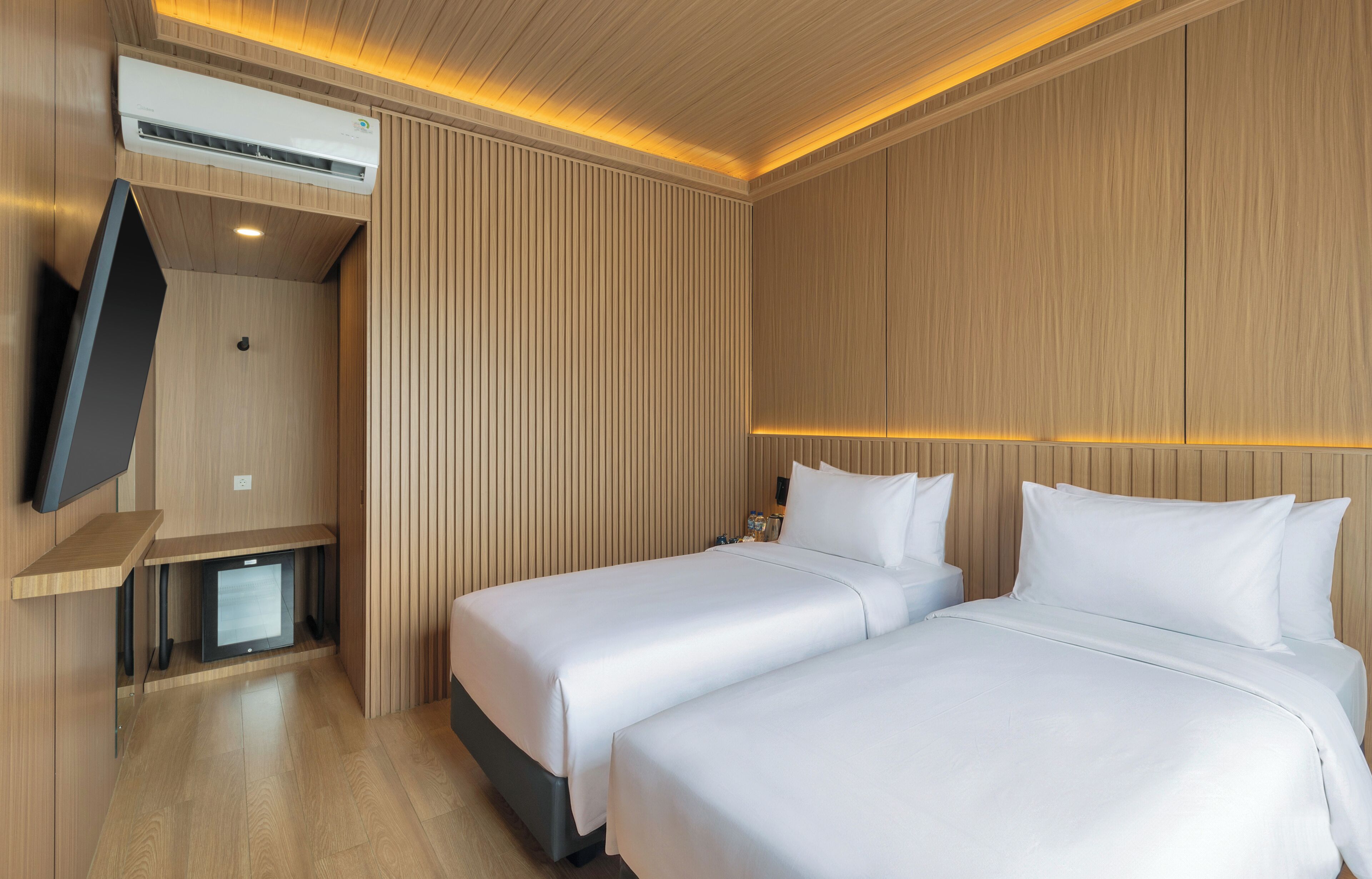 Cabin | Free WiFi
