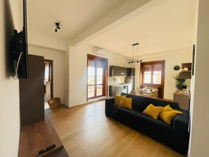 Smart TV - Modern, renovated apartment with a beautiful panoramic terrace (Roma)