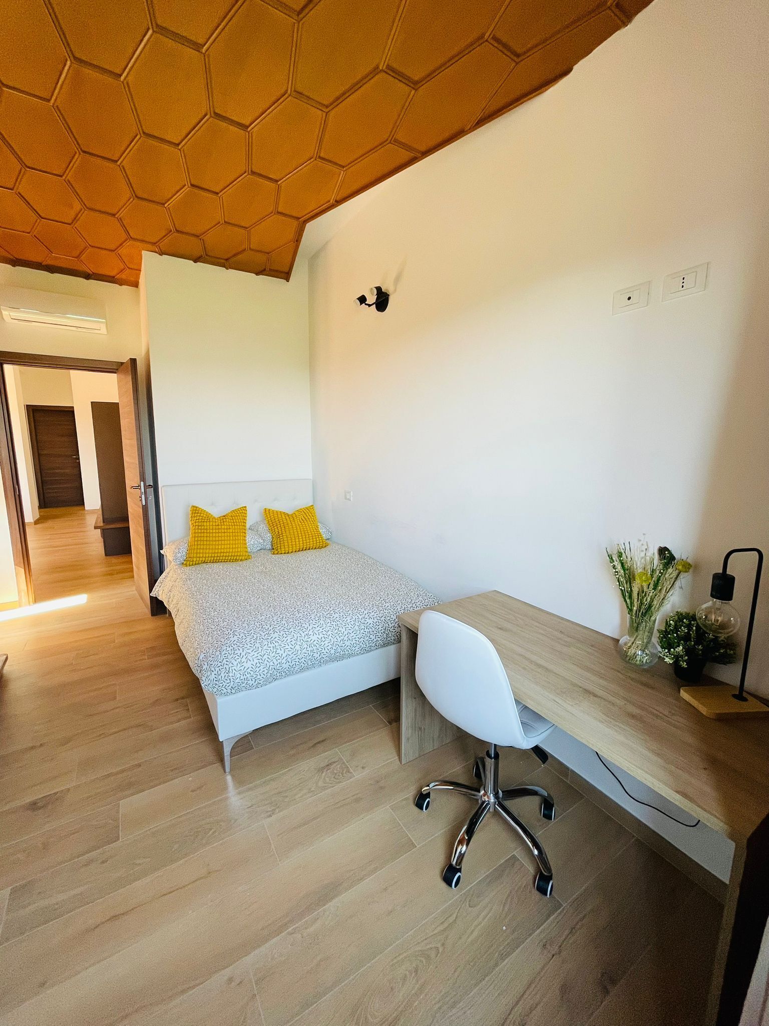 2 bedrooms, iron/ironing board, WiFi (surcharge), bed sheets