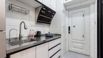 Dúplex superior | Cocineta privada | Refrigerador