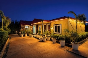 Exterior - Alaya Stays Royal Green Farm 2BHK W Pool (Gurugram)