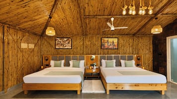 Deluxe Villa | Iron/ironing board, free WiFi