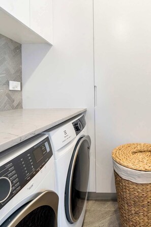 Laundry - Unit 1 380 Drummoyne (Drummoyne)