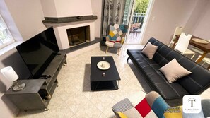 Smart TV - Welcoming apartment stay in Zacharo (Ζαχάρω)