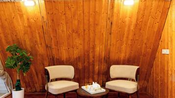 Deluxe Cottage | Interior