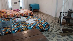 1 bedroom, bed sheets - Charming Guest Room Retreat in Jardín Colombia (Jardín)