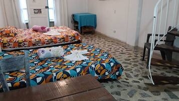 1 bedroom, bed sheets