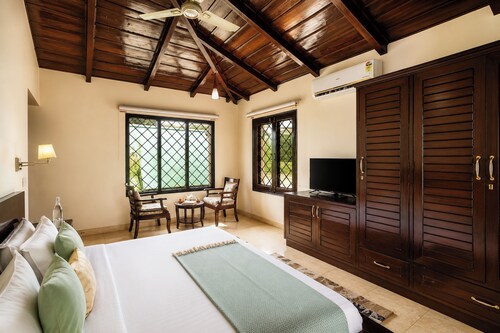 Karinya Villas Scenic Hill View & Garden