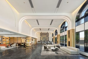 Coin salon dans le hall